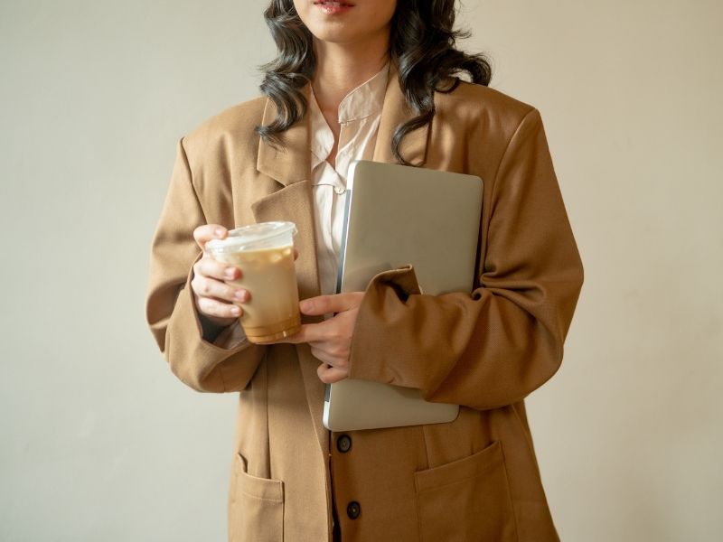 Inspirasi Office Outfit Ala Drama Korea